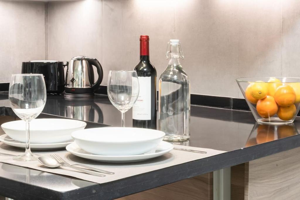 Mia Suite. Center Of เซบีญา ภายนอก รูปภาพ