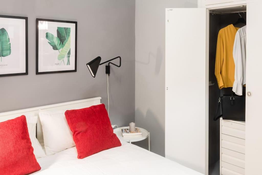 Mia Suite. Center Of เซบีญา ภายนอก รูปภาพ