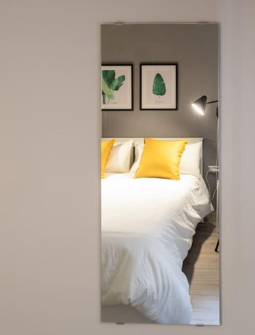 Mia Suite. Center Of เซบีญา ภายนอก รูปภาพ